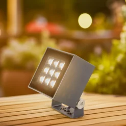 BRUMBERG Blokk Foco LED de superficie para exterior 11x11cm