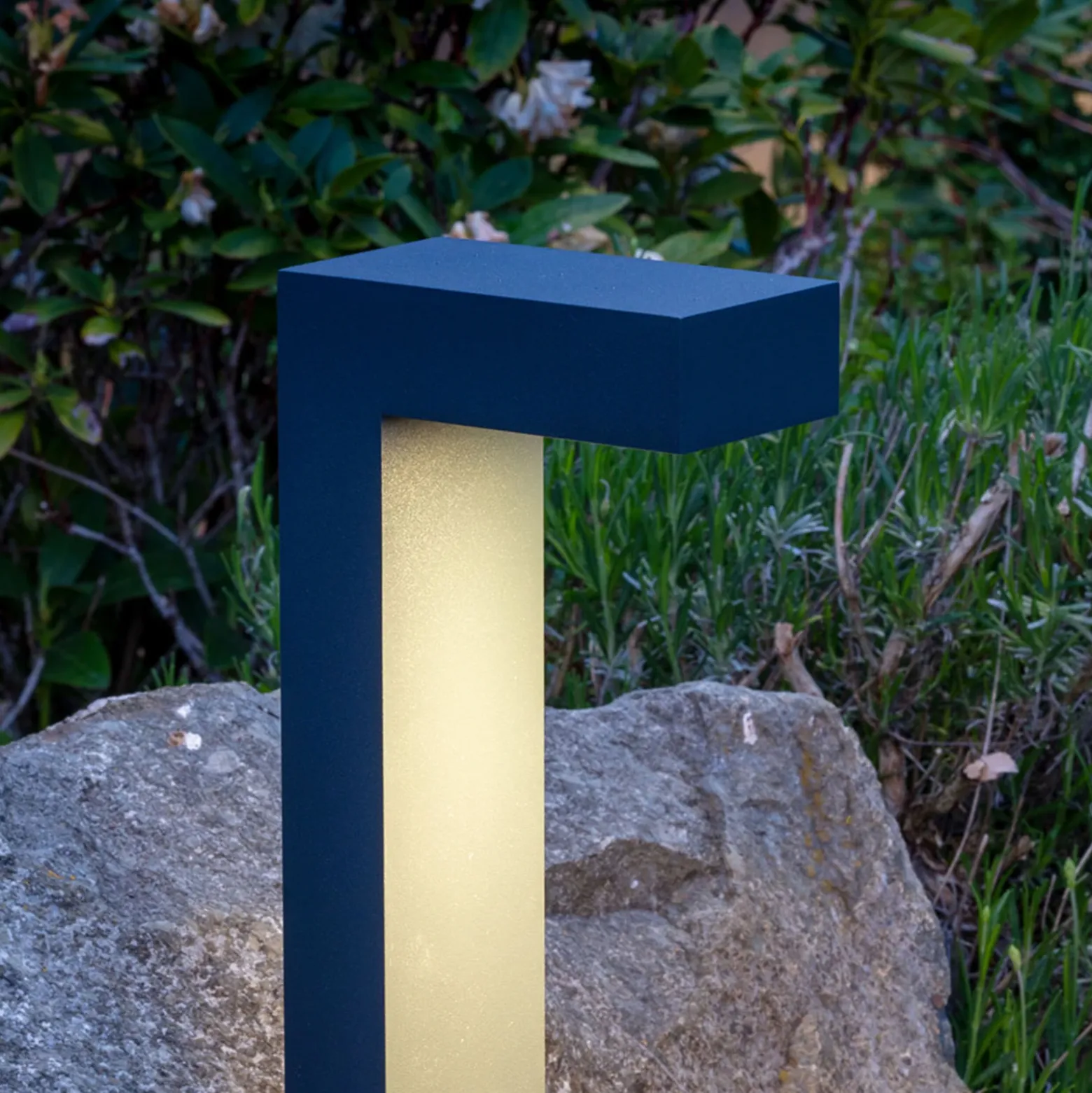 BRUMBERG Linterna bolardo luminoso LED, altura 80 cm