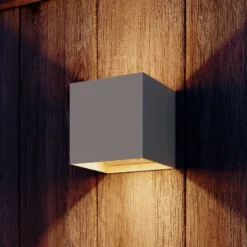 Calex Volterra, aplique LED para exterior con sensor y batería, arena, IP44