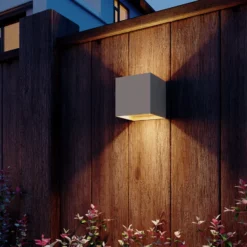 Calex Volterra, aplique LED para exterior con sensor y batería, arena, IP44