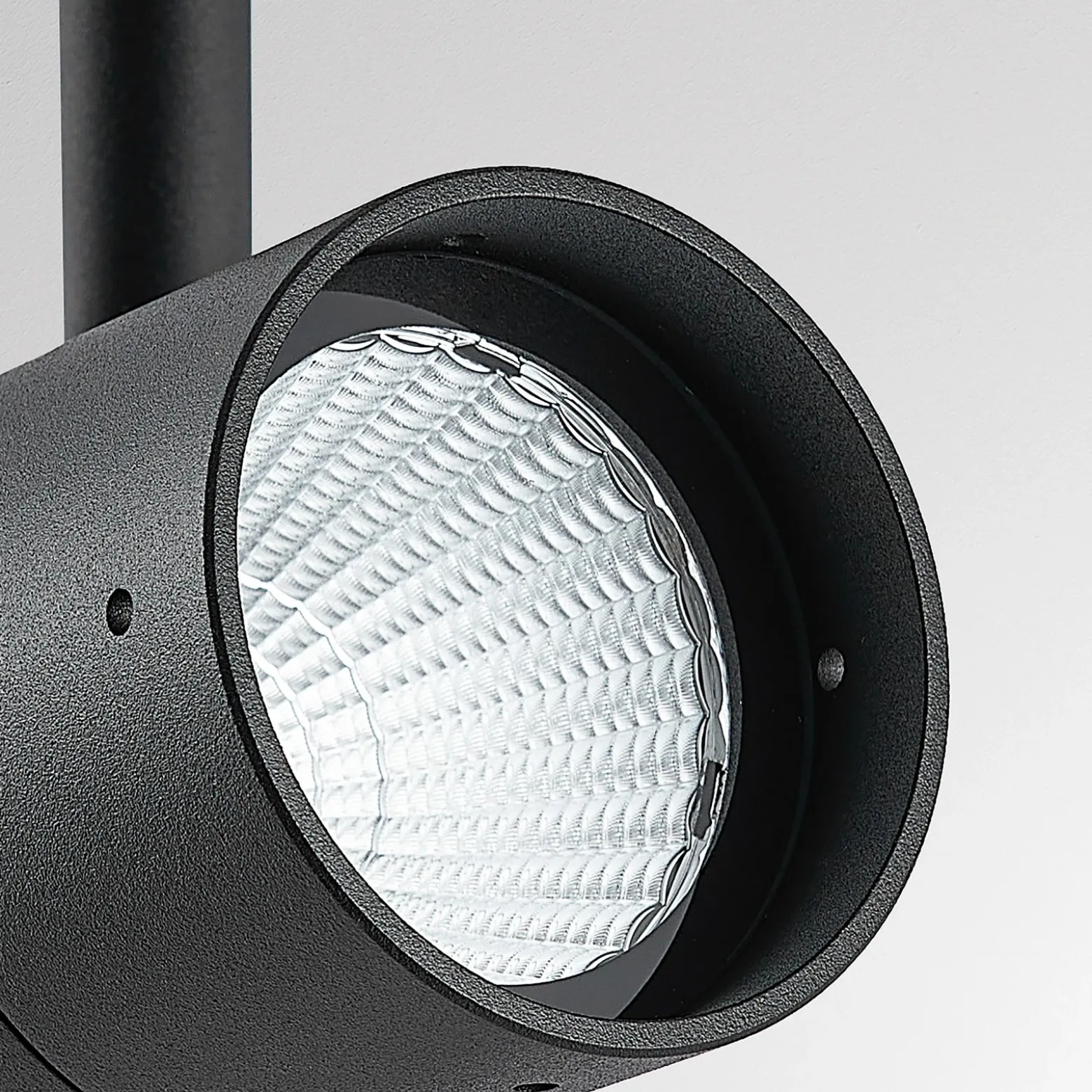 Chopa lámpara con pica LED, foco regulable en altura