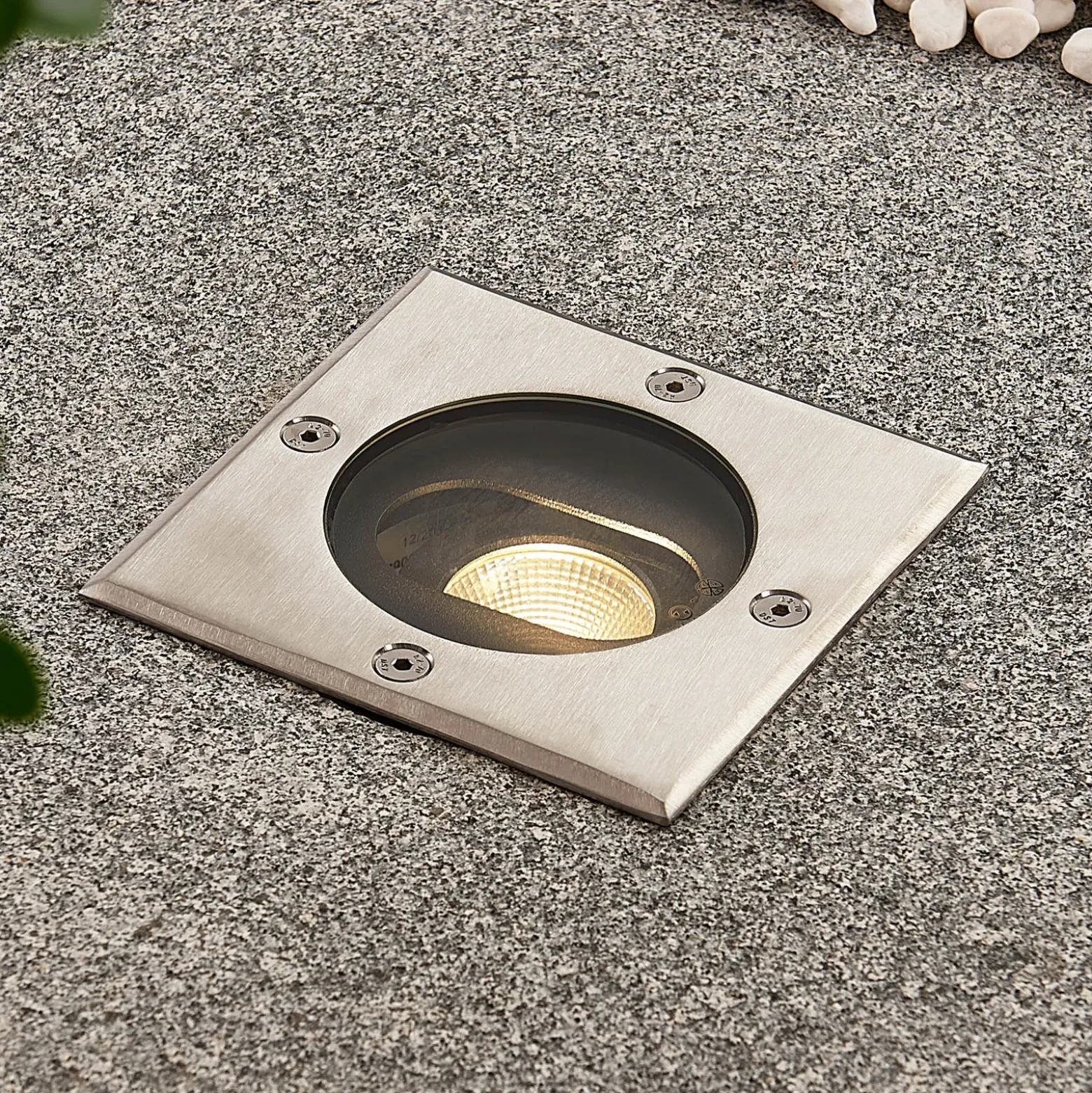Doris - foco de suelo empotrable LED, forma angular
