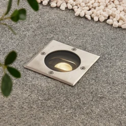 Doris - foco de suelo empotrable LED, forma angular
