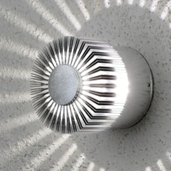 Efectivo aplique de pared exterior LED Monza
