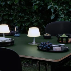Eva Solo SunLight lámpara de mesa LED 16cm ópalo