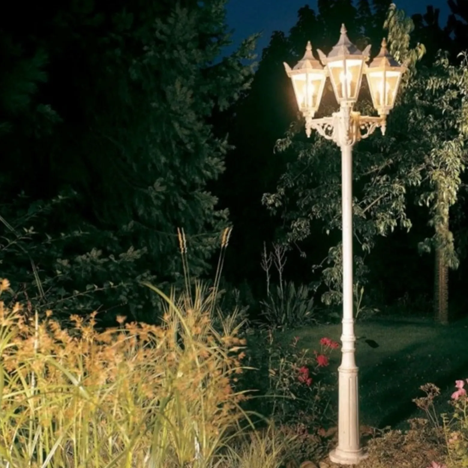 Farola estilo casa de campo 756 W, 3 luces