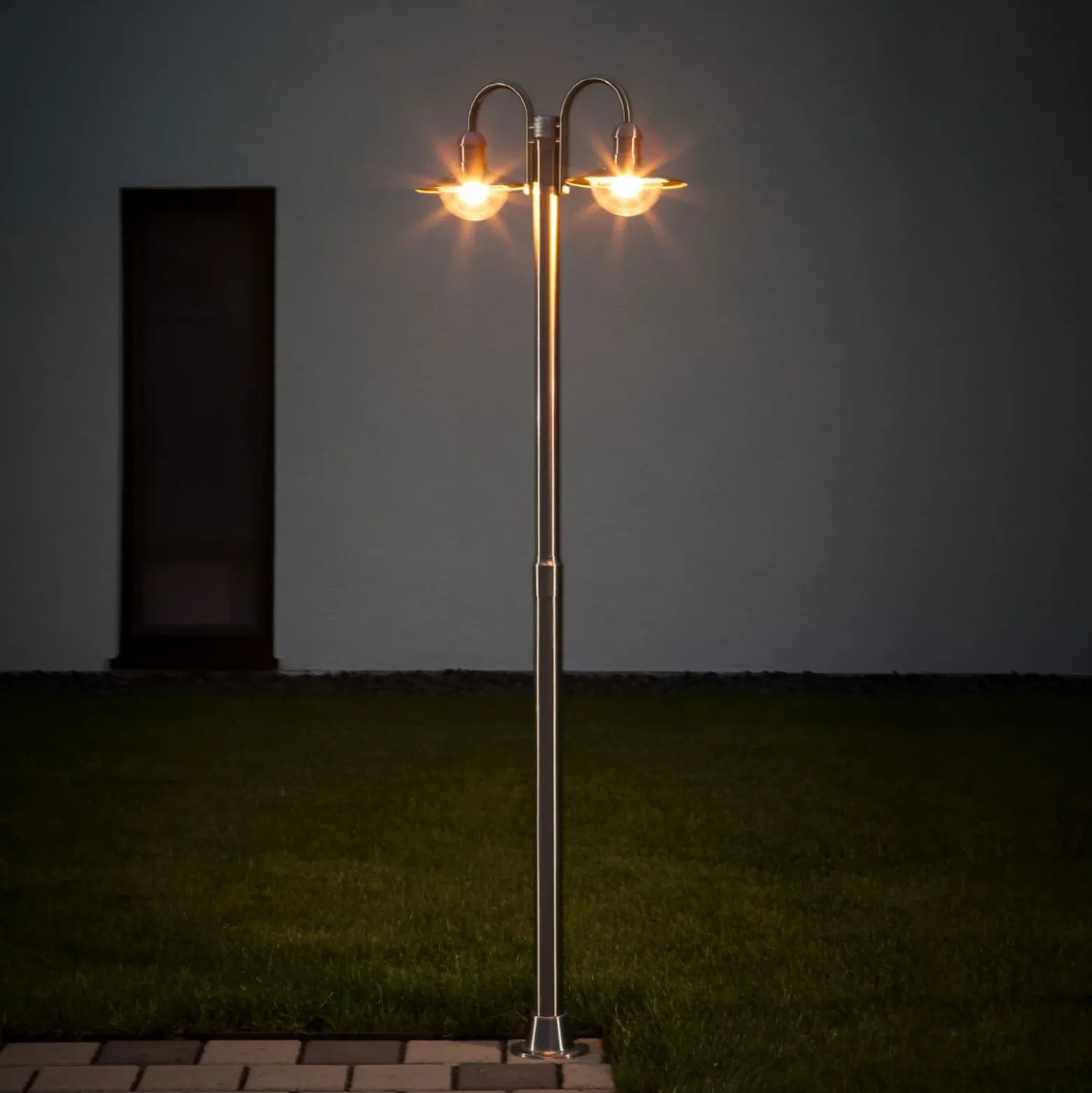 Farola Lindby Damion, 200 cm, 2 luces, E27, IP44