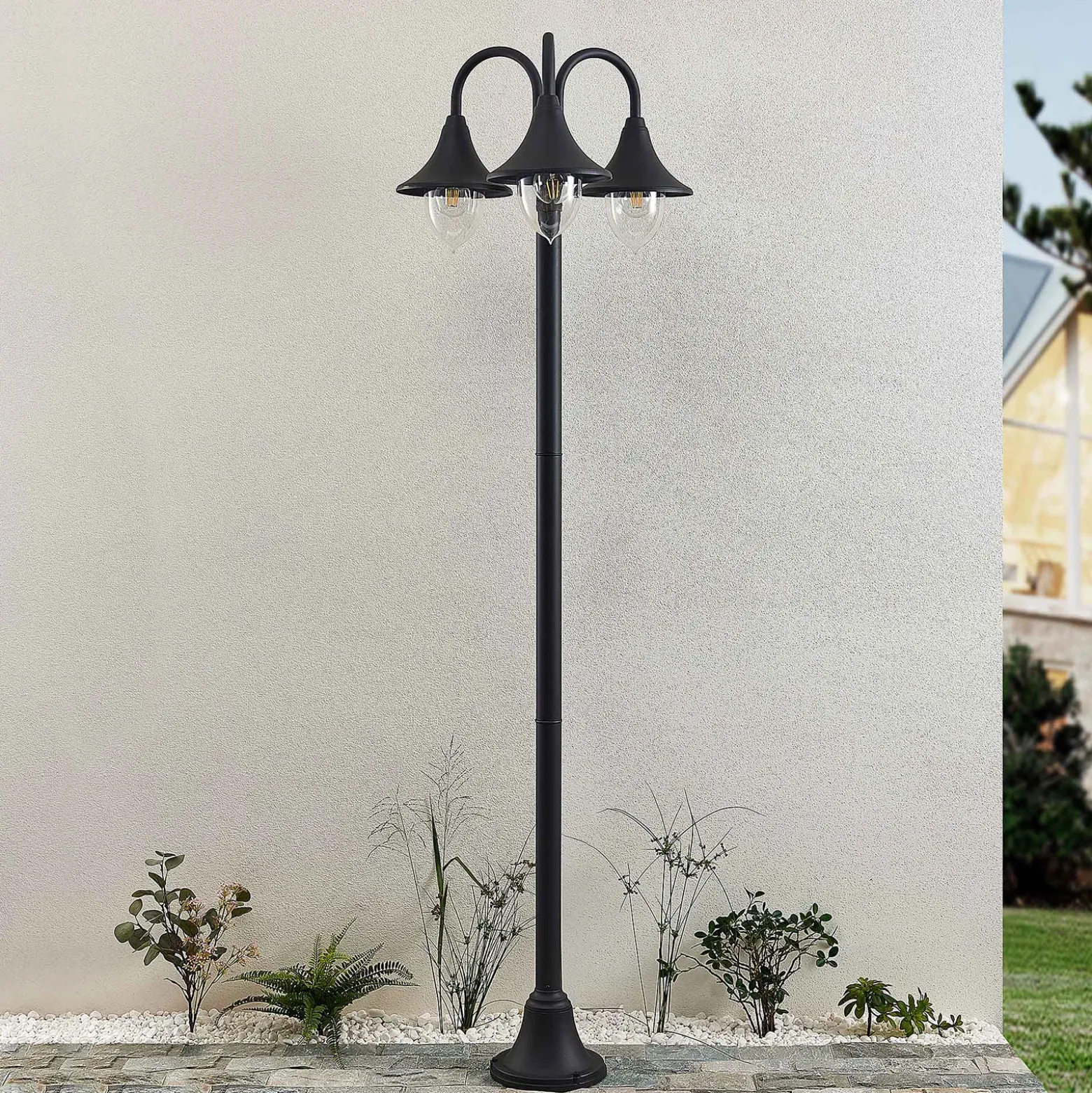 Farola Lindby Edric, altura 215 cm, antracita, aluminio