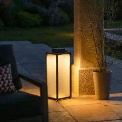 Farol solar LED Tradition, antracita, altura 65 cm