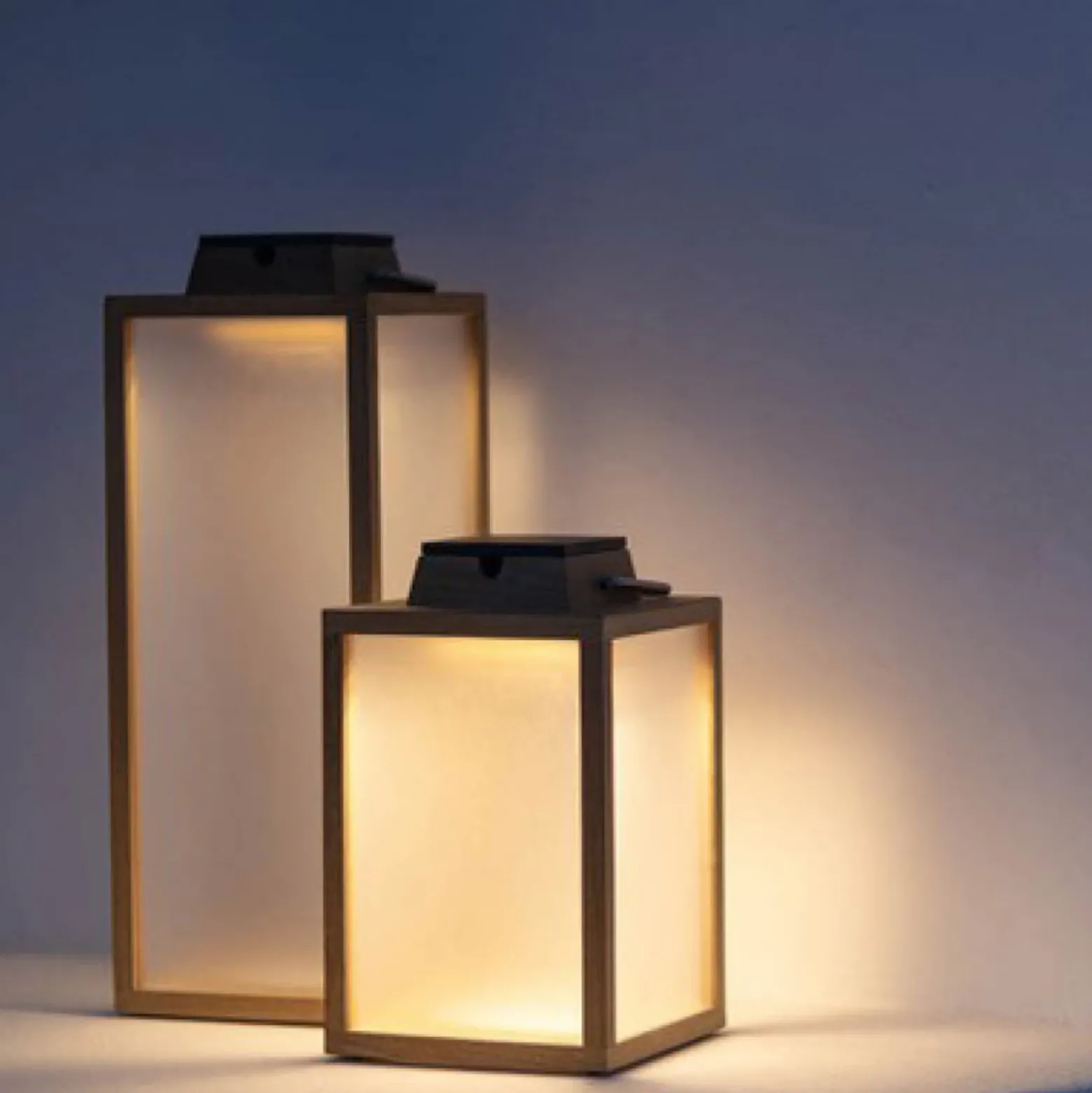 Farol solar LED Tradition de teca Altura 65 cm