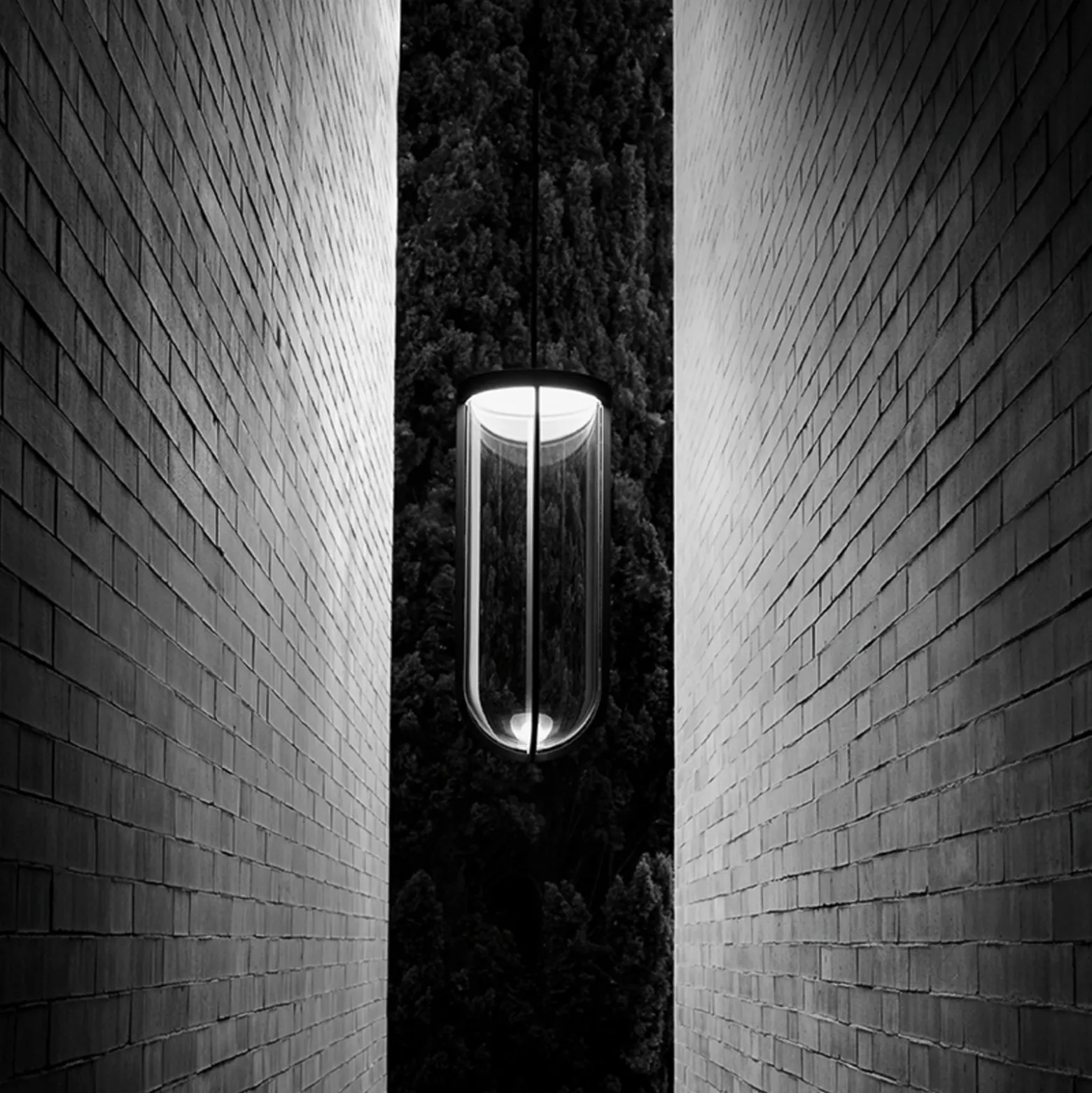 FLOS In Vitro Suspension, 2.700 K, antracita