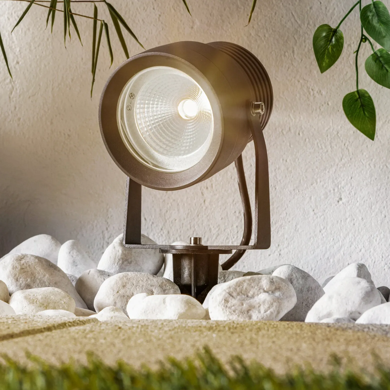 Foco exterior LED Irina, juego de 3, piqueta, enchufe, gris