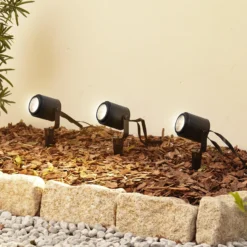 Foco exterior LED Lindby Smart Nymo, CCT, RGB, Tuya, juego de 3 unidades