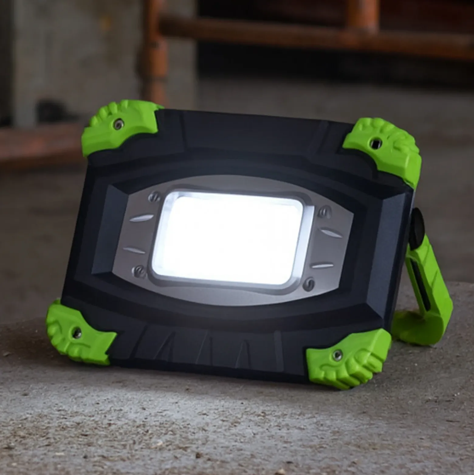 Foco exterior LED recargable 850947, negro/verde, longitud 17 cm