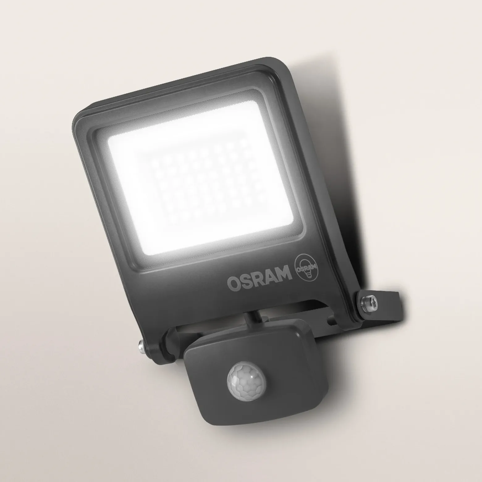Foco exterior OSRAM ENDURA FLOOD, gris, sensor 30 W 840 IP44
