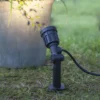 Foco LED con pica 418-92-1, plástico negro orientable