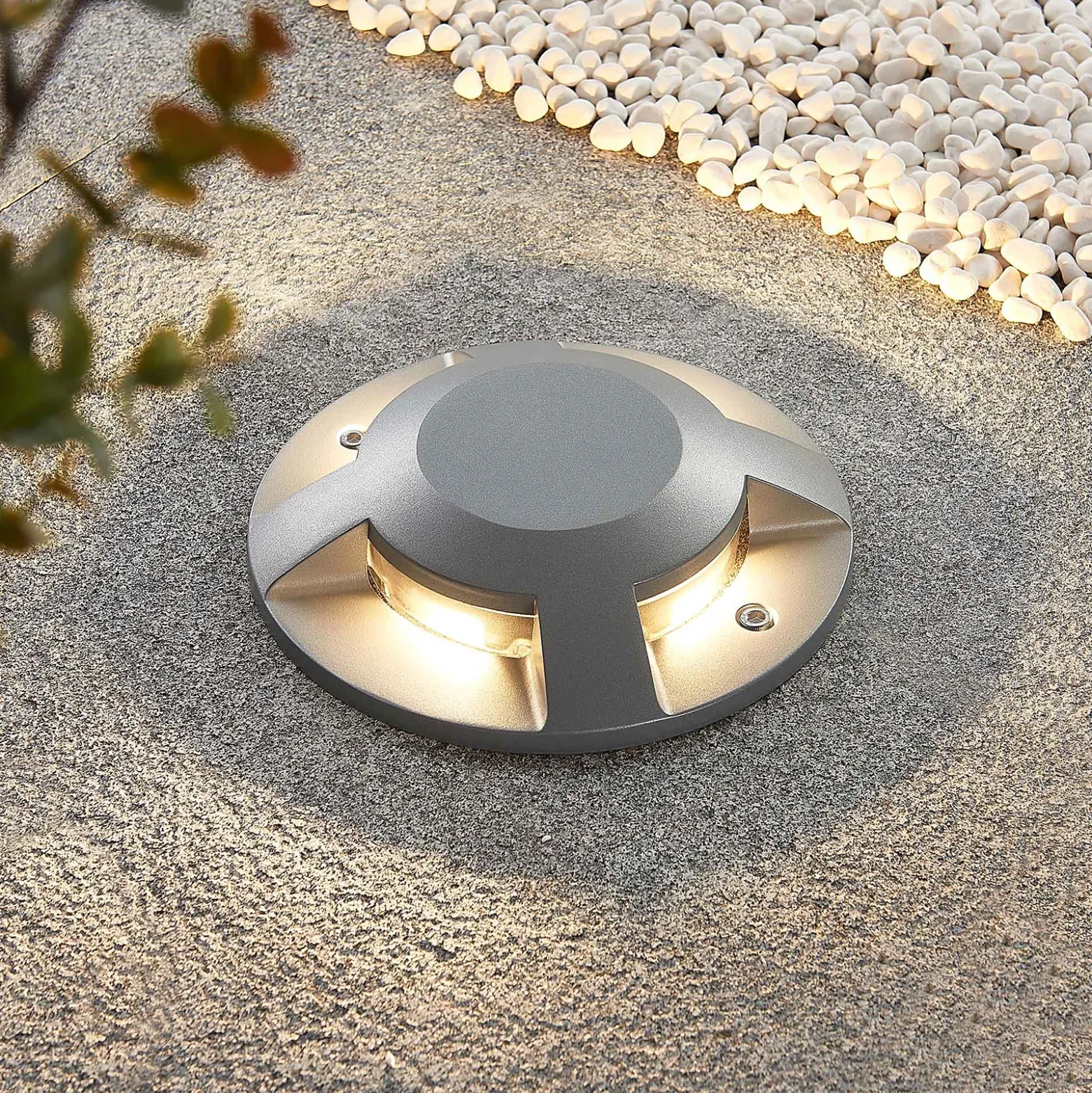 Foco LED de suelo Lucande Jeffrey, plateado, 4 salidas de luz