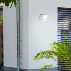 Foco LED solar de exterior para pared Luton con sensor, blanco, 13 cm de ancho