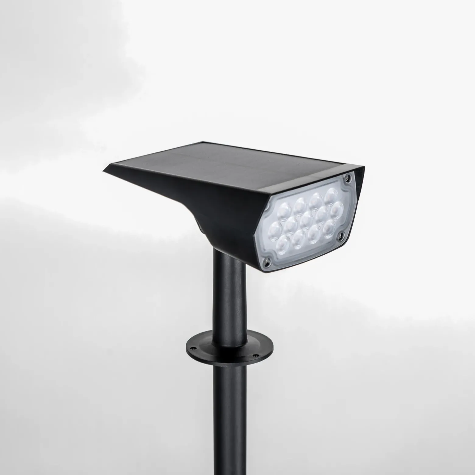 Foco solar Prios LED Helier, 49 cm, negro, pincho de suelo
