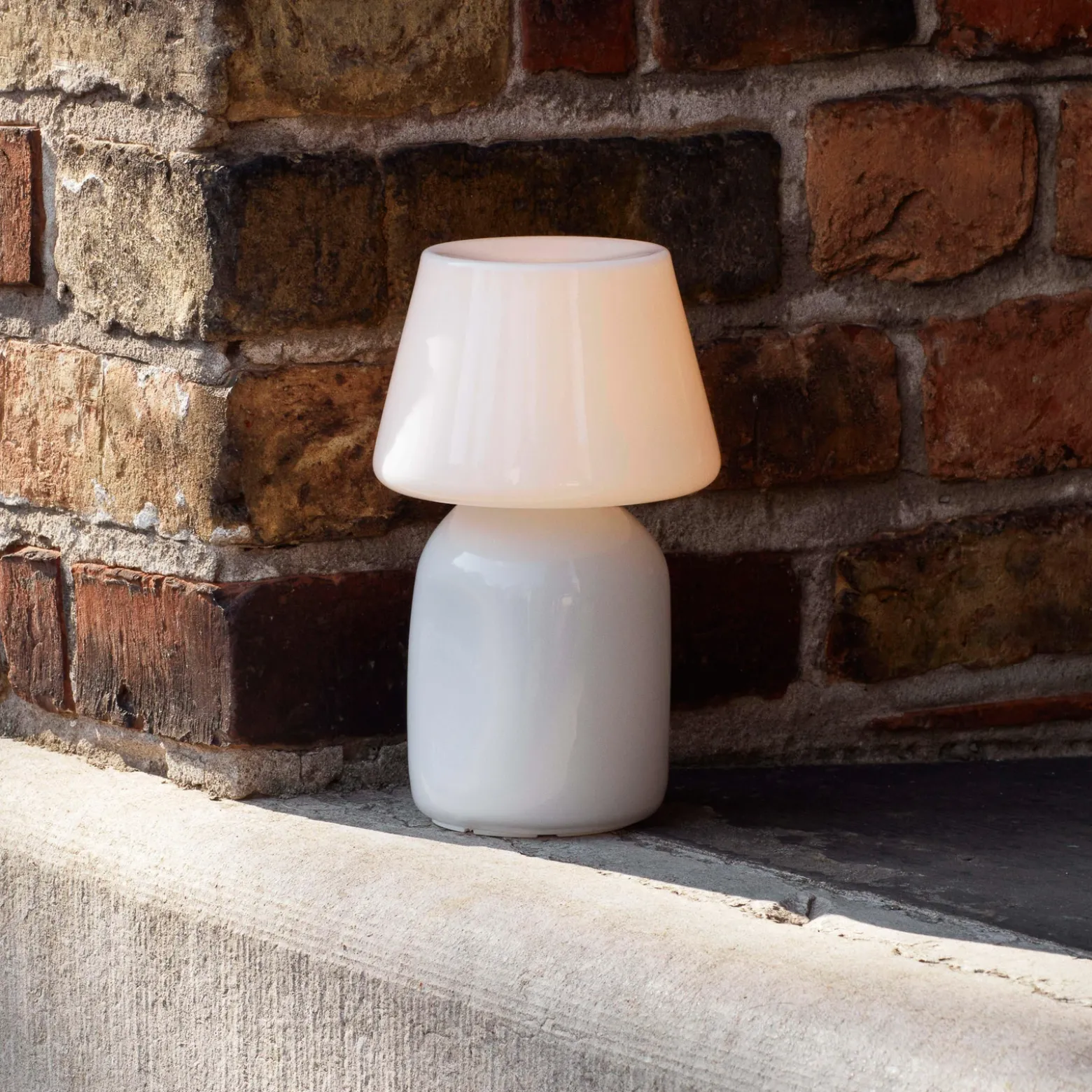 HAY Apollo Lámpara de mesa LED portátil recargable de cristal