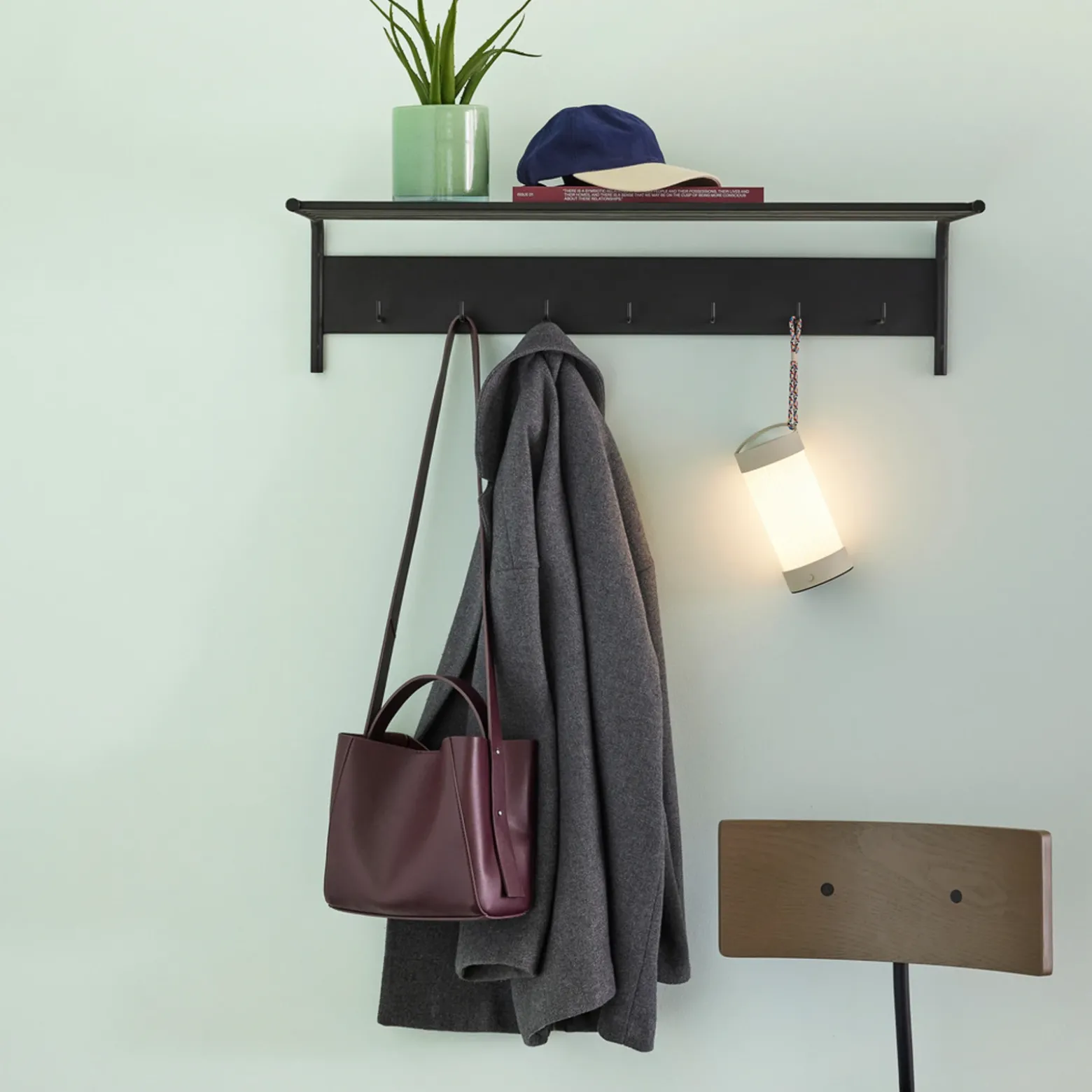 Hübsch Lámpara de mesa LED recargable Camp, arena, cristal, hierro, IP44
