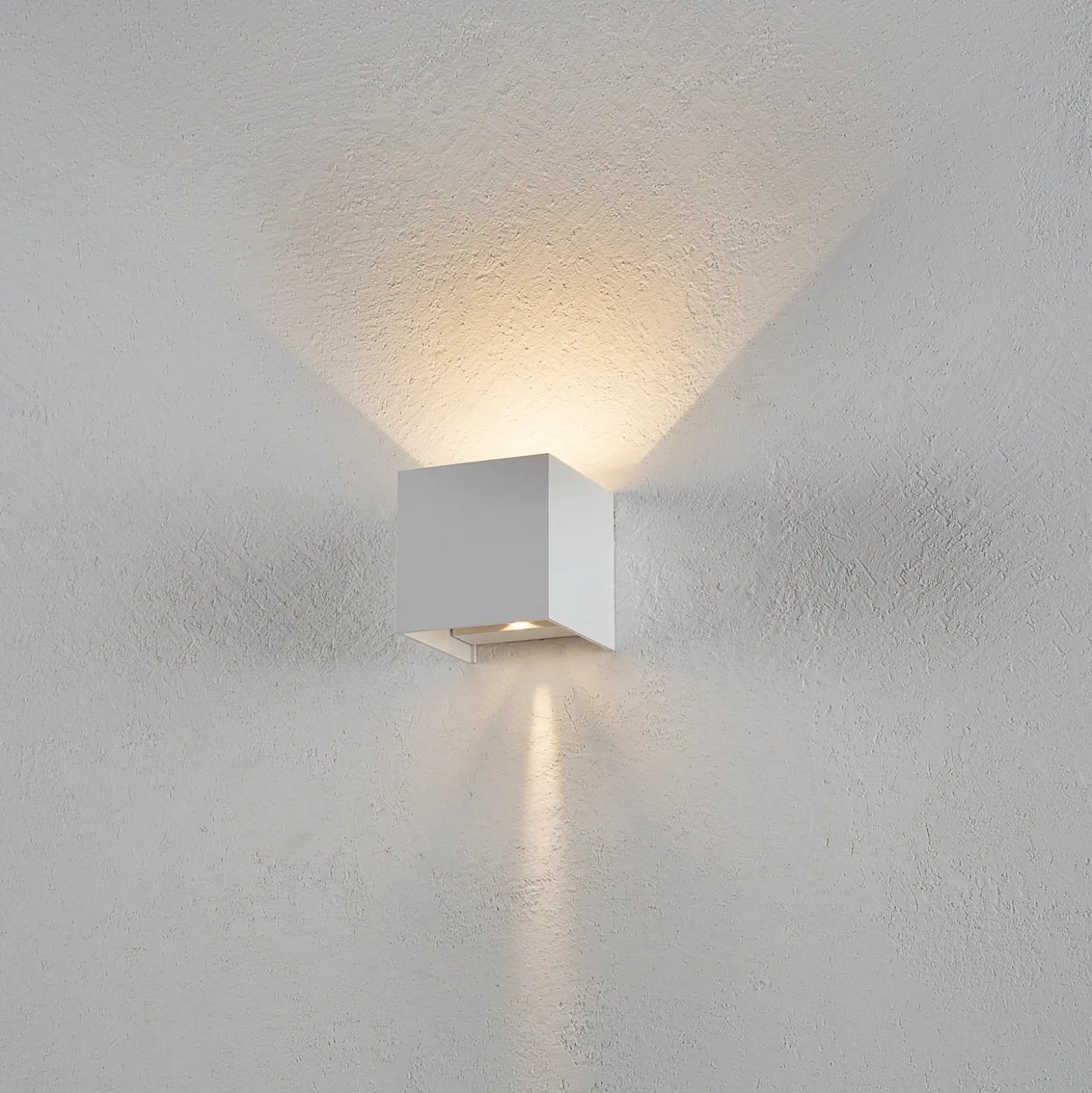 Helestra Siri 44 aplique exterior up/down blanco