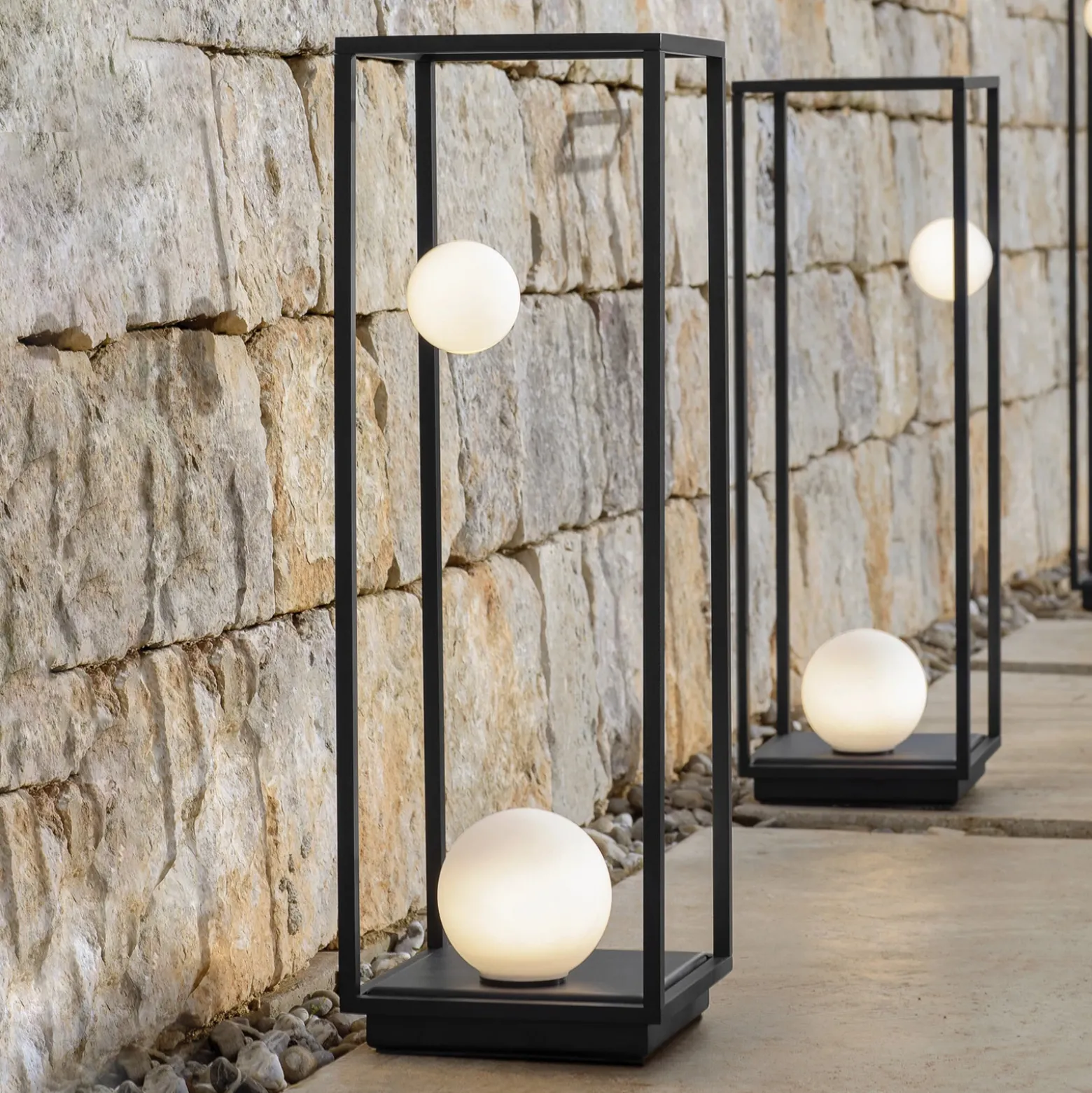 Karman Abachina lámpara pie LED IP65 103cm negro
