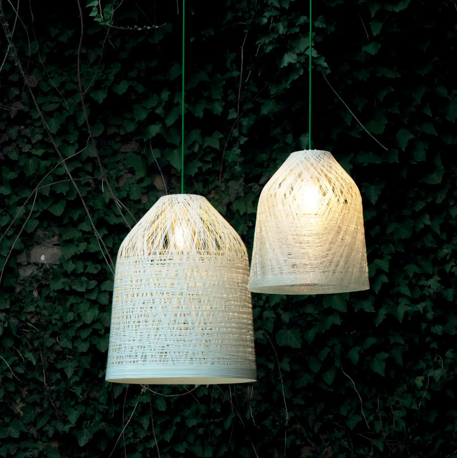Karman Black Out lámpara colgante exterior, Ø 50 cm, blanco