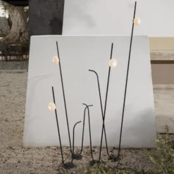 Karman Pois lámpara de pie pica IP65 3.000K 158 cm