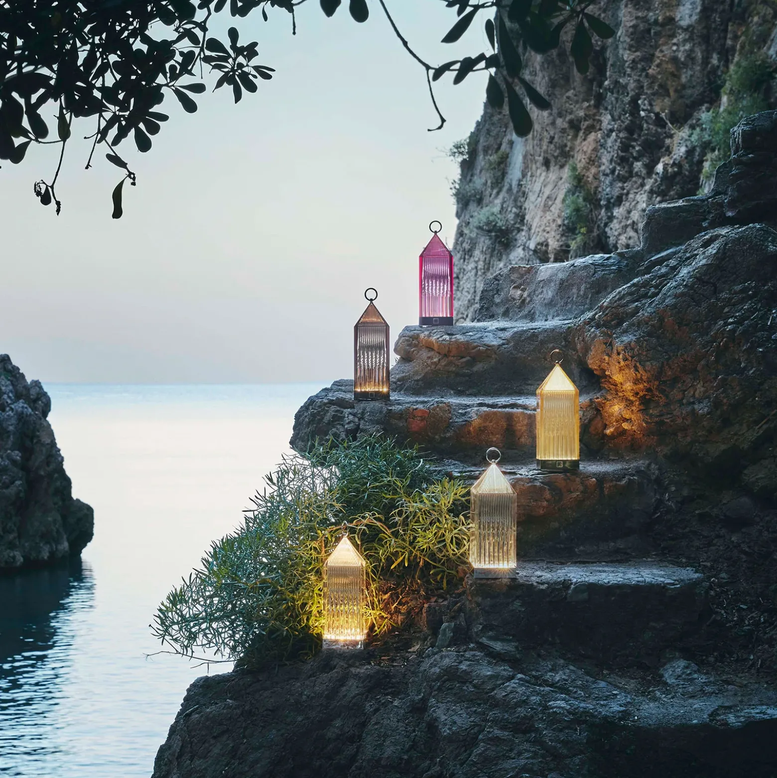 Kartell Lantern lámpara de mesa LED, gris ahumado