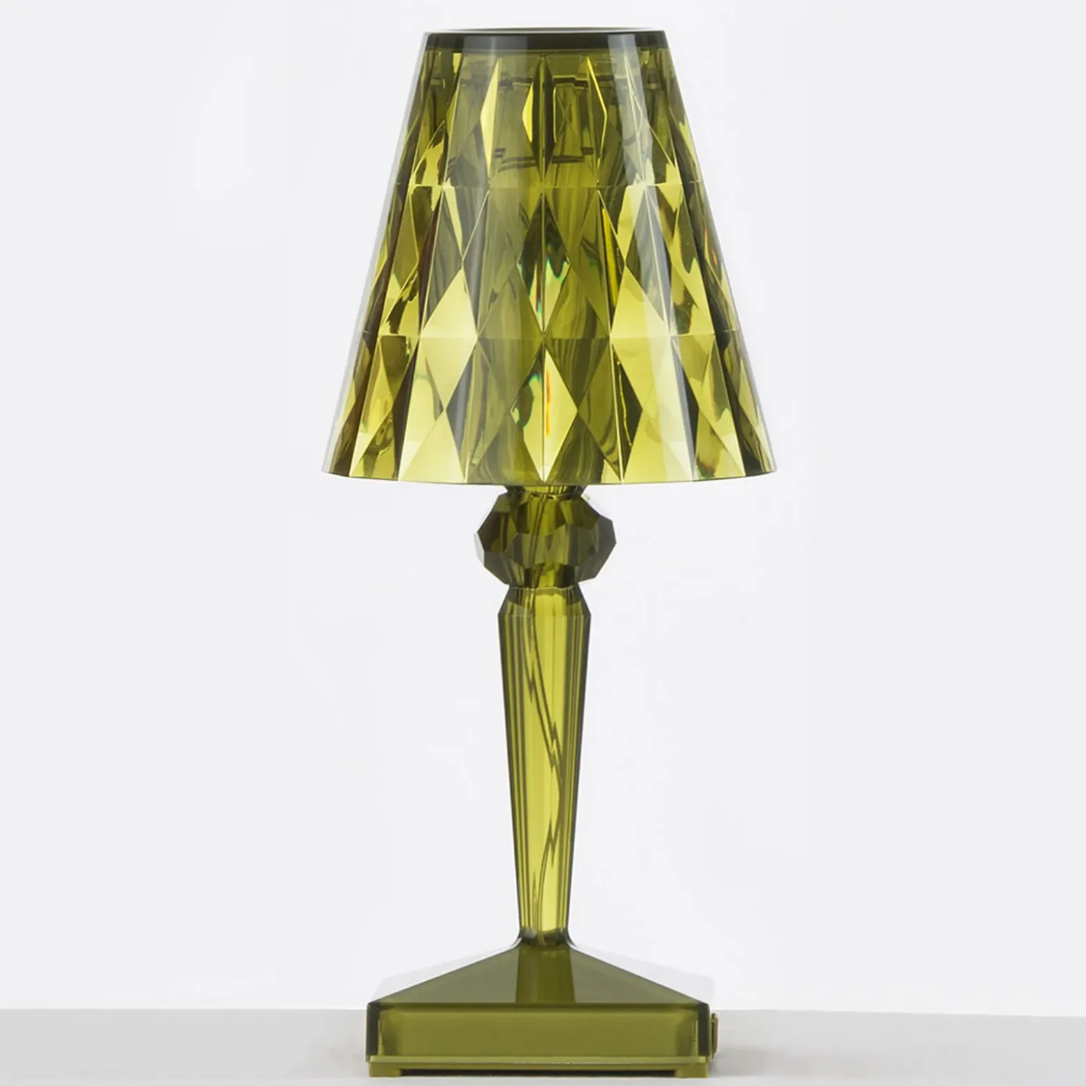 Kartell Lámpara de mesa LED recargable Battery, 26 cm, verde, IP54