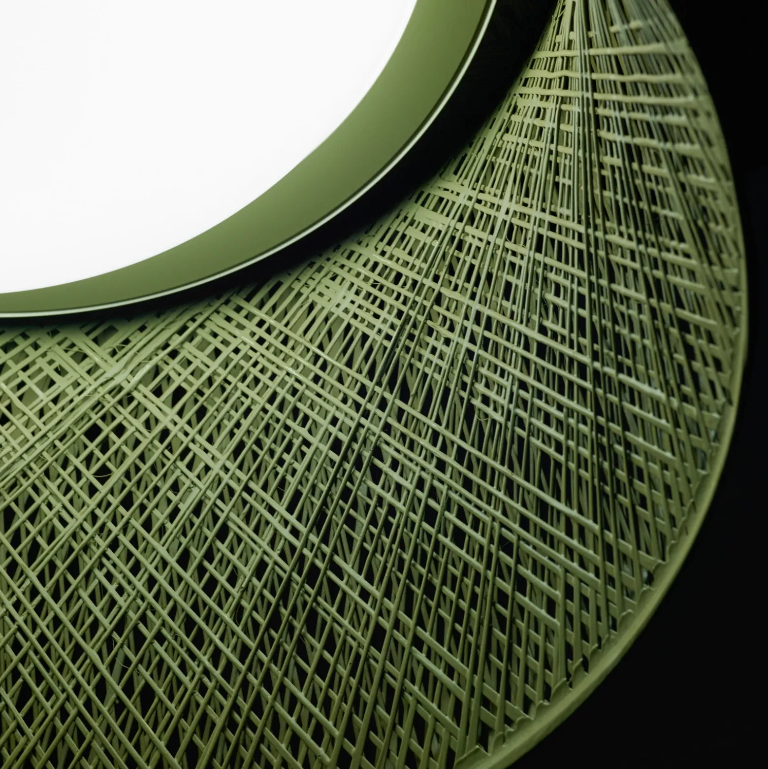 Lampára colgante exterior LED WIND de Vibia, verde, 48 x 60 cm, 927
