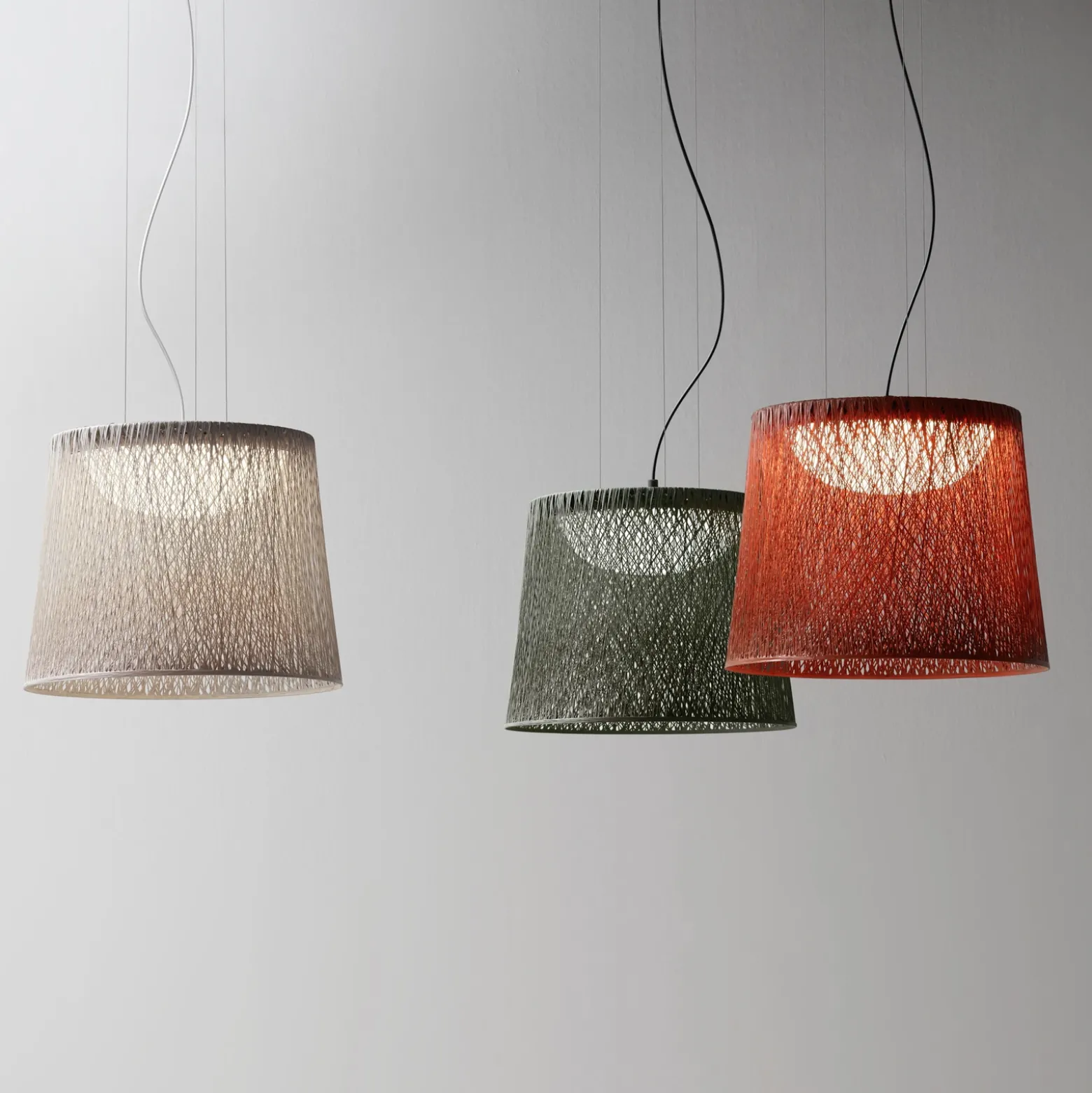 Lampára colgante exterior LED WIND de Vibia, verde, 48 x 60 cm, 927