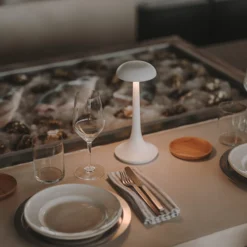LEDS-C4 Lámpara de mesa LED Portobello, blanca, atenuador, ABS