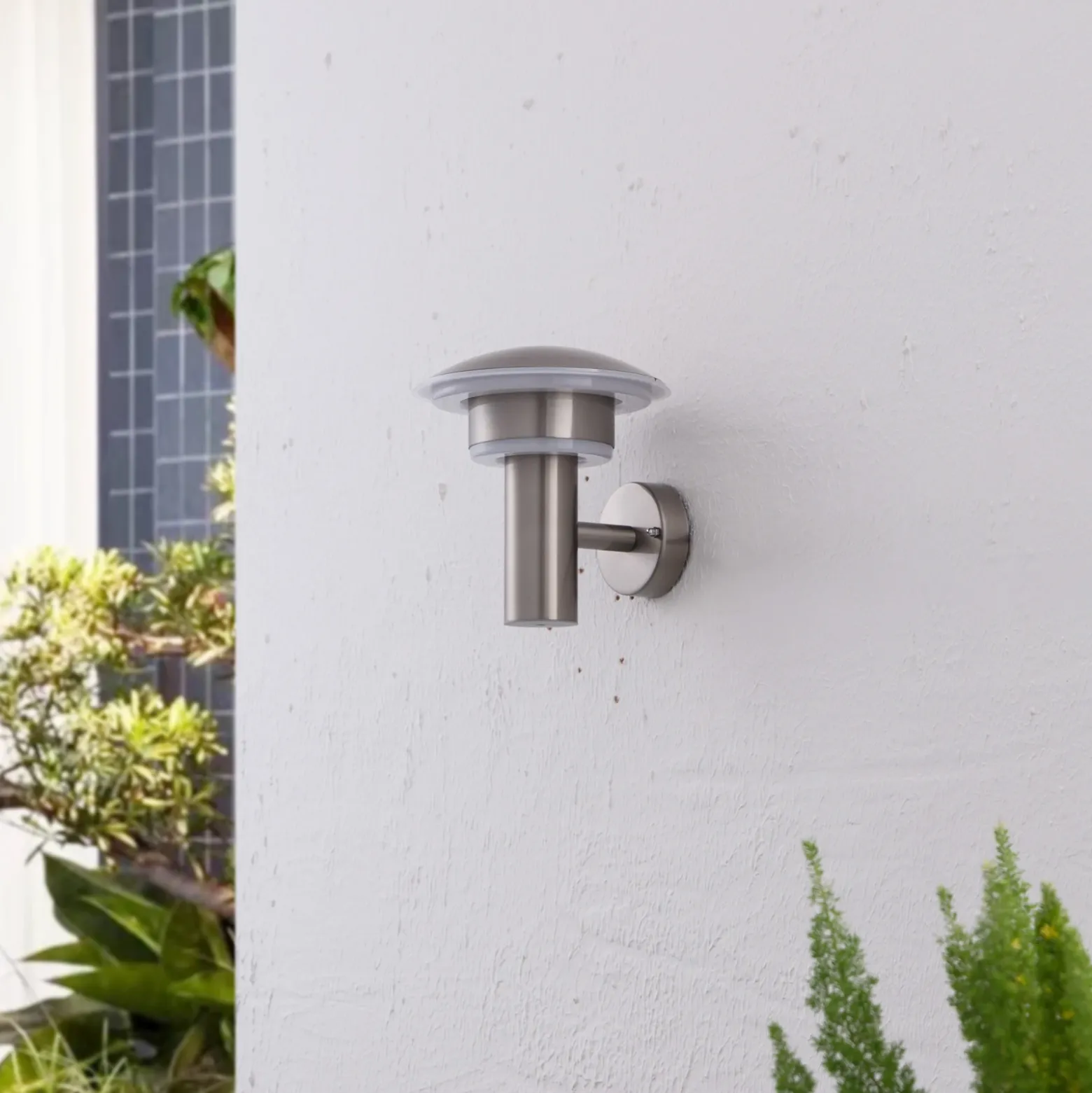 Lindby Aplique LED para exterior Lillie, altura 19 cm, acero inoxidable