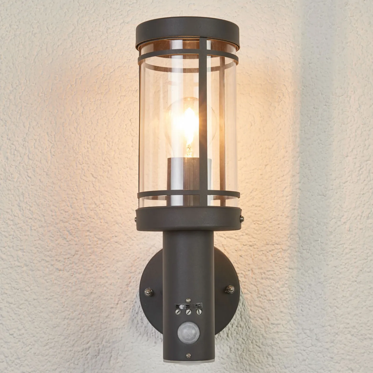Lindby Aplique para exterior Djori, sensor, antracita, acero inoxidable