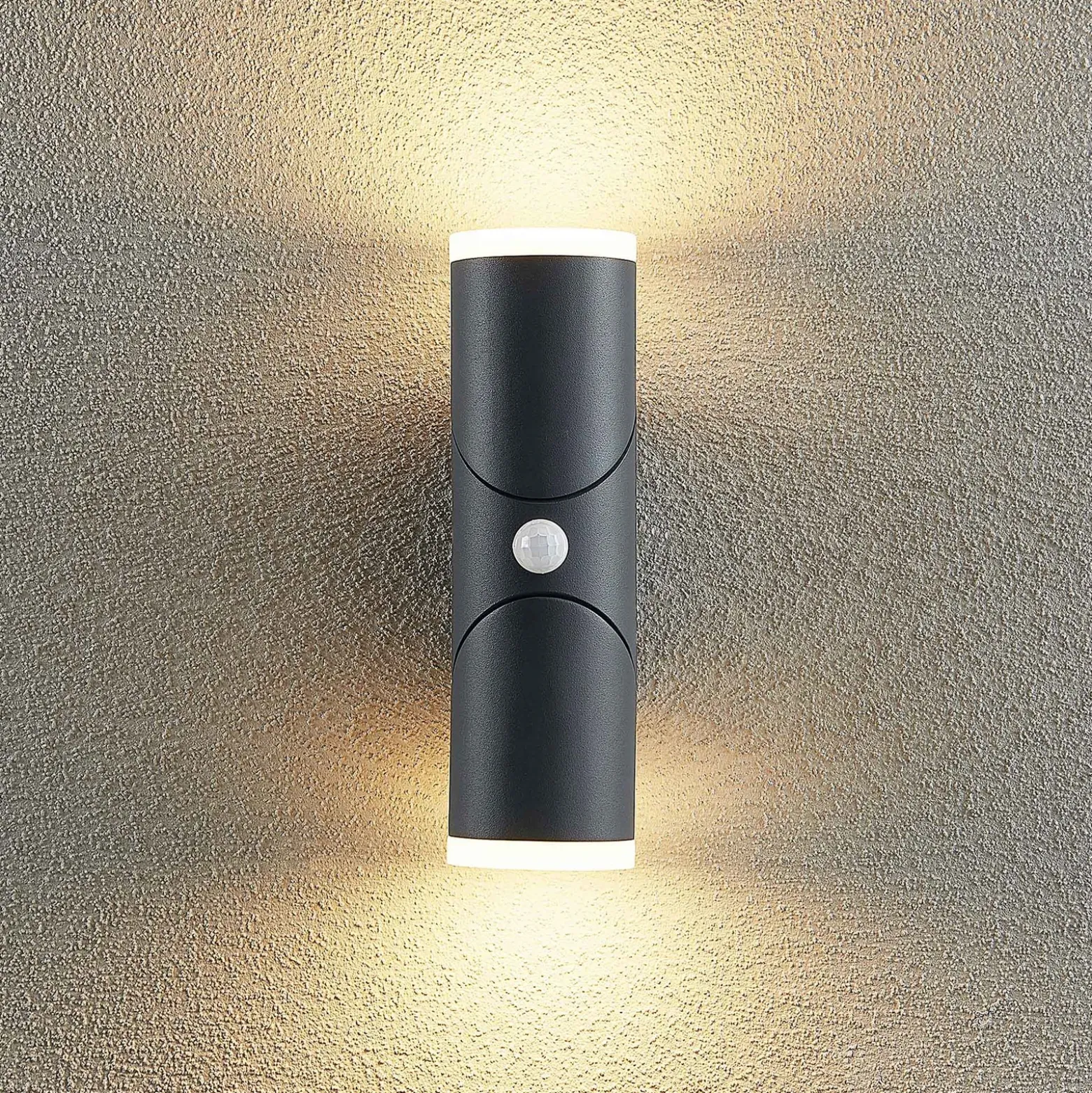 Lindby Aspyn aplique LED exterior, 2 luces, sensor