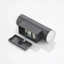 Lindby Aspyn aplique LED exterior, 2 luces, sensor