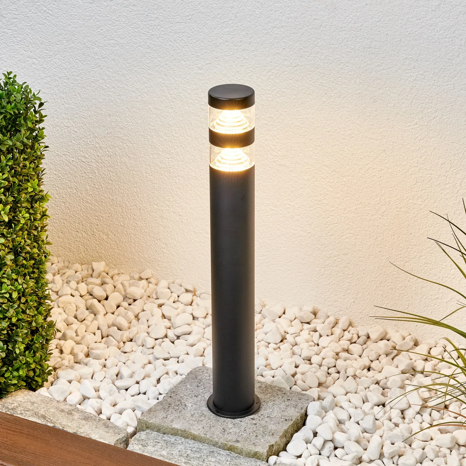 Lindby Bolardo luminoso LED Lanea, 60 cm, negro, acero inoxidable, IP44