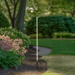 Lindby Bolardo luminoso LED Neano, 120 cm, negro, metal, IP65