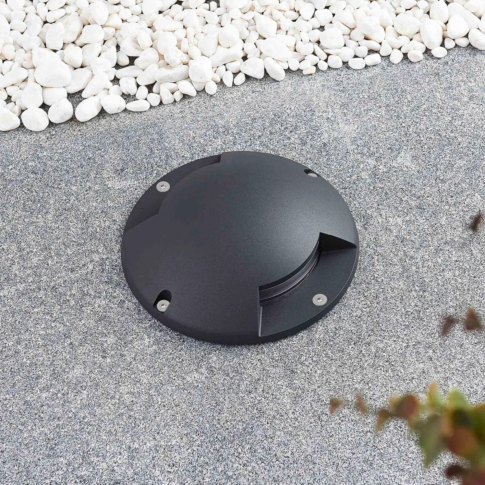 Lindby foco LED de suelo Cormac, 2 luces, Ø 21 cm, IP67