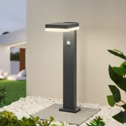 Lindby Laira baliza solar LED, 50 cm
