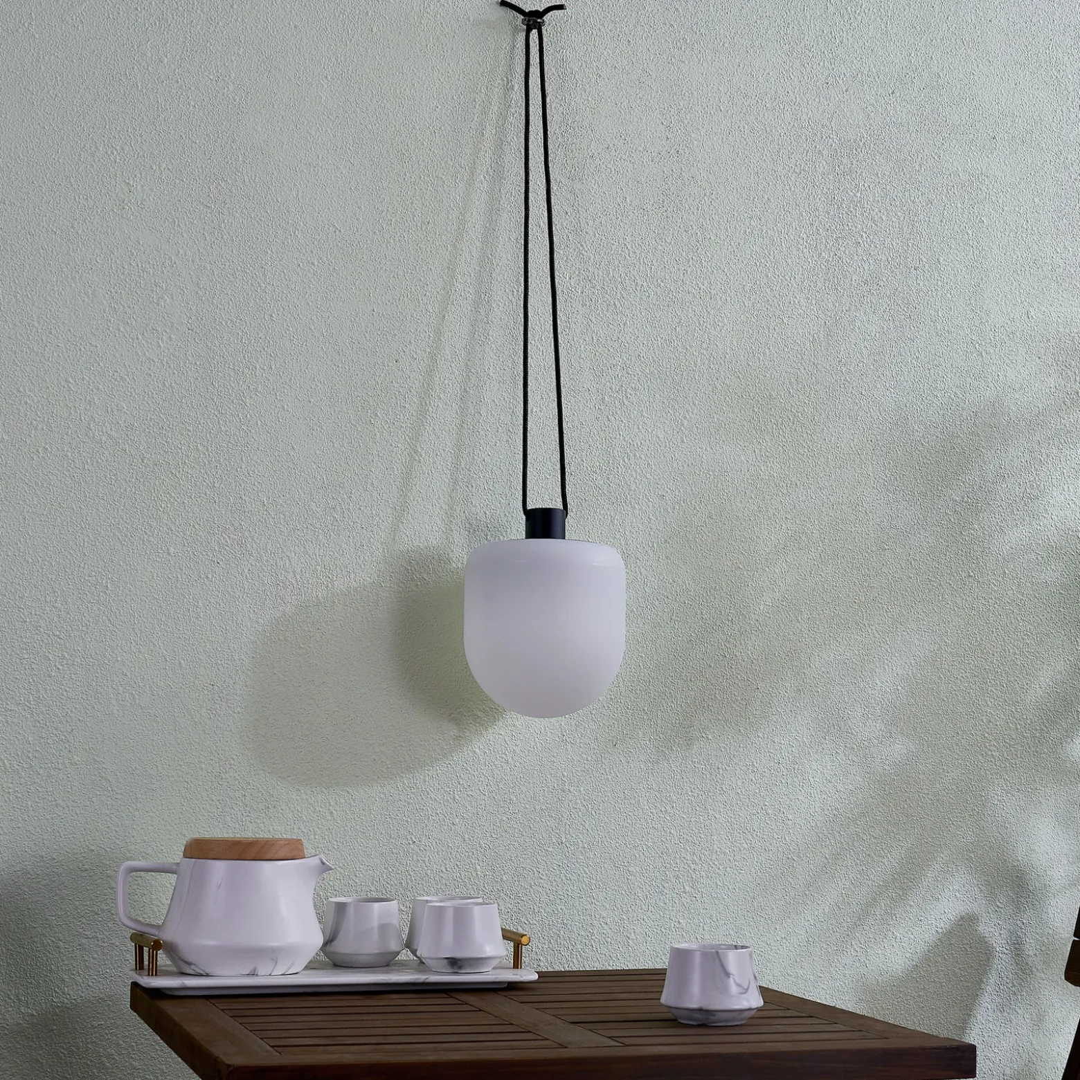 Lindby Lámpara colgante exterior Eleia, 2.700 K, 16 cm, batería recargable