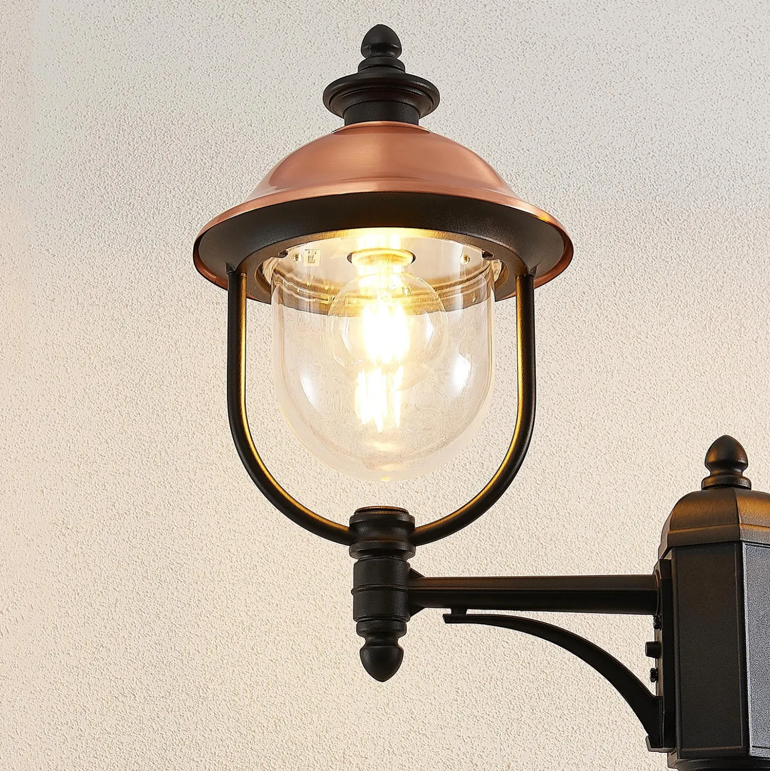 Lindby lámpara de exterior Clint, 225 cm, 2 luces, resistente al agua salada,
