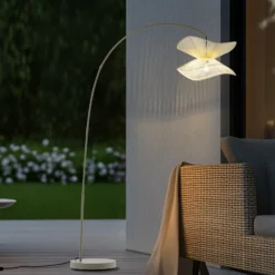 Lindby Lámpara de pie exterior Valdorin, beige, 199 cm, IP44