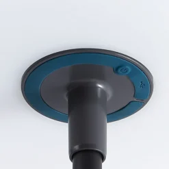 Lindby lámpara de pie LED solar Samine, negra, metal, atenuable