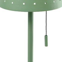 Lindby lámpara de pie LED solar Hilario, verde, hierro, batería recargable