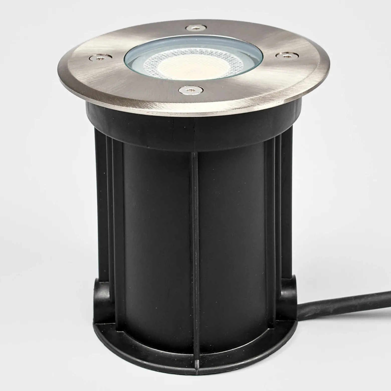 Lindby Lámpara de suelo empotrable Insa, Ø11cm, acero inoxidable, GU10, IP67