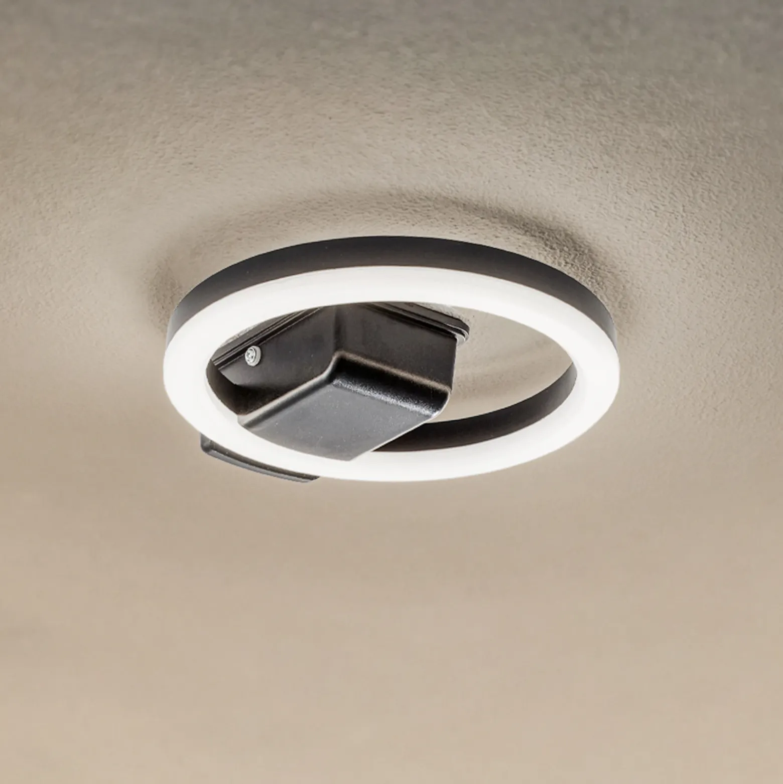 Lindby Lámpara LED de techo para exterior Finian, Ø 22 cm, CCT, atenuable