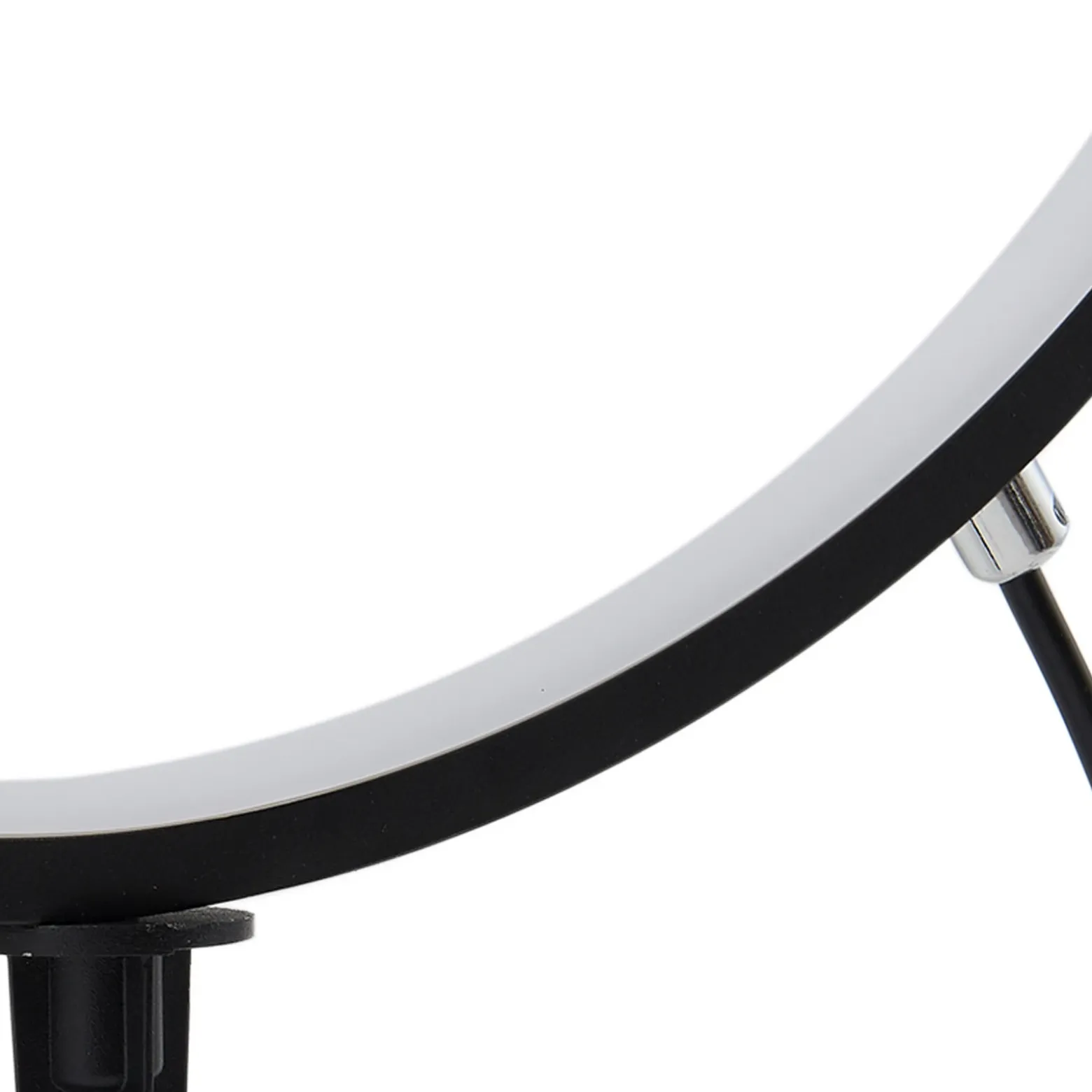 Lindby Lámpara LED solar con pica Syrene, 45 cm, negra, aluminio